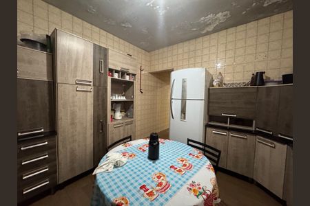 Casa para alugar com 150m², 4 quartos e 2 vagasCozinha