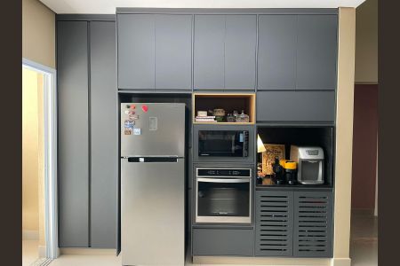 Casa de condomínio à venda com 205m², 3 quartos e 4 vagas Casa de condomínio à venda com 205m², 3 quartos e 4 vagasCozinha