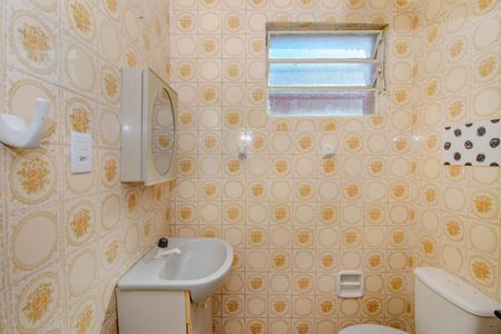 Banheiro de apartamento à venda com 1 quarto, 46m² em Jardim Dona Leopoldina, Porto Alegre