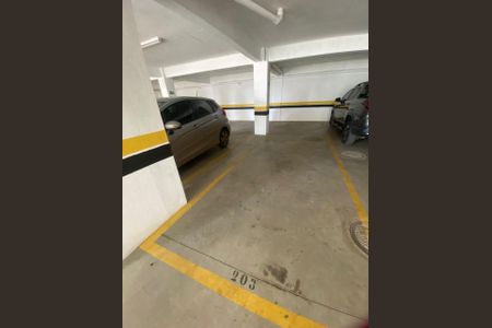 Apartamento à venda com 162m², 3 quartos e 3 vagasFoto 01