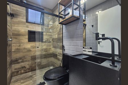 Casa de condomínio para alugar com 200m², 8 quartos e 8 vagas