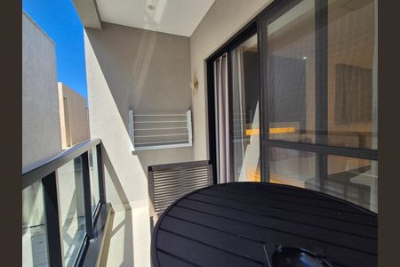 Casa de condomínio para alugar com 200m², 8 quartos e 8 vagas