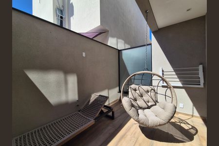 Casa de condomínio para alugar com 200m², 8 quartos e 8 vagas