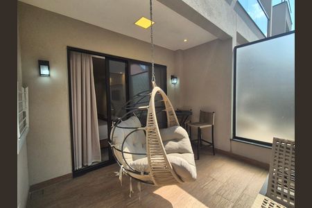 Casa de condomínio para alugar com 200m², 8 quartos e 8 vagas