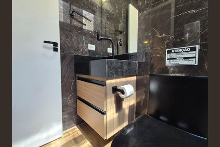 Casa de condomínio para alugar com 200m², 8 quartos e 8 vagas