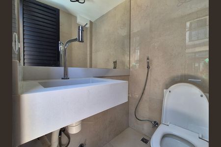 Casa de condomínio para alugar com 200m², 8 quartos e 8 vagas
