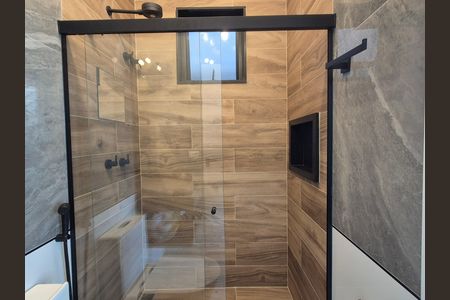 Casa de condomínio para alugar com 200m², 8 quartos e 8 vagas