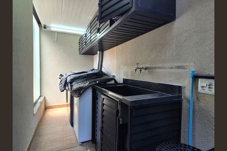 Casa de condomínio para alugar com 200m², 8 quartos e 8 vagas