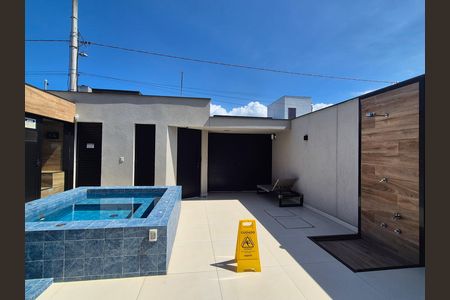 Casa de condomínio para alugar com 200m², 8 quartos e 8 vagas