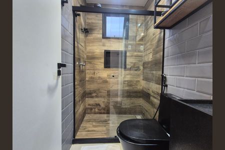 Casa de condomínio para alugar com 200m², 8 quartos e 8 vagas