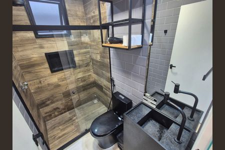 Casa de condomínio para alugar com 200m², 8 quartos e 8 vagas