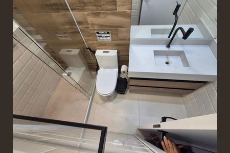 Casa de condomínio para alugar com 200m², 8 quartos e 8 vagas