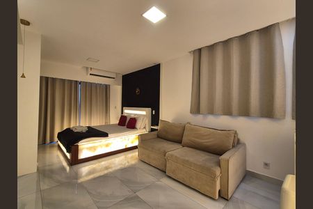 Casa de condomínio para alugar com 200m², 8 quartos e 8 vagas