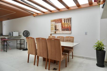 Apartamento para alugar com 250m², 3 quartos e 2 vagas Apartamento para alugar com 250m², 3 quartos e 2 vagasSala de Jantar