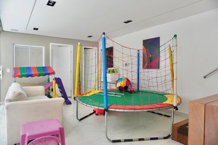 Apartamento para alugar com 250m², 3 quartos e 2 vagas Apartamento para alugar com 250m², 3 quartos e 2 vagasÁrea Privativa - Playground