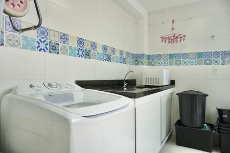 Apartamento para alugar com 250m², 3 quartos e 2 vagas Apartamento para alugar com 250m², 3 quartos e 2 vagasÁrea de Serviço