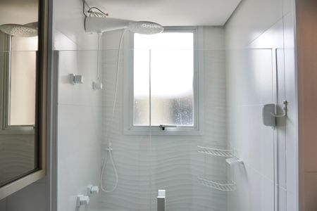 Apartamento para alugar com 250m², 3 quartos e 2 vagas Apartamento para alugar com 250m², 3 quartos e 2 vagasBanheiro da Suíte