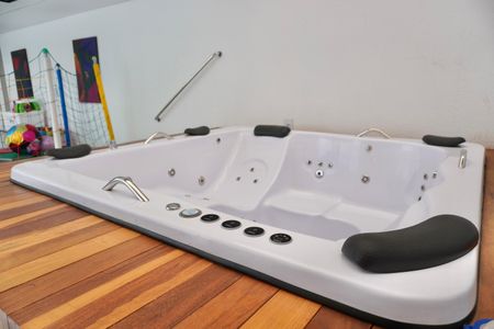 Apartamento para alugar com 250m², 3 quartos e 2 vagas Apartamento para alugar com 250m², 3 quartos e 2 vagasÁrea Privativa - Ofurô