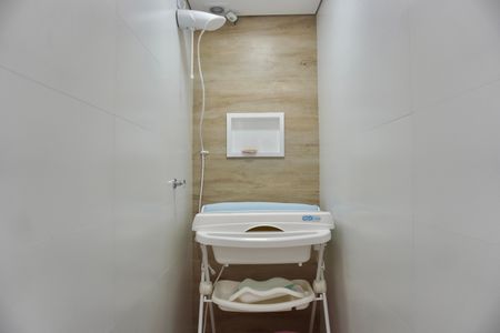 Apartamento para alugar com 250m², 3 quartos e 2 vagas Apartamento para alugar com 250m², 3 quartos e 2 vagasÁrea Privativa - Banheiro