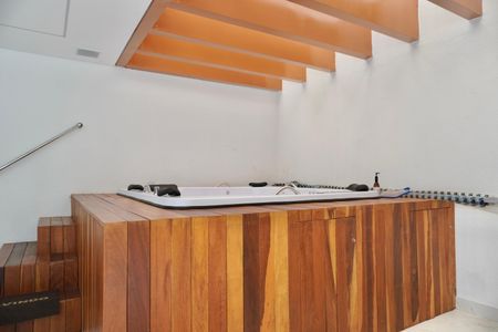 Apartamento para alugar com 250m², 3 quartos e 2 vagas Apartamento para alugar com 250m², 3 quartos e 2 vagasÁrea Privativa - Ofurô