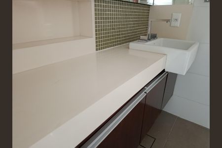 Apartamento à venda com 68m², 1 quarto e 2 vagasBanheiro da Suíte