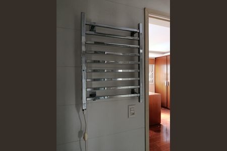 Apartamento à venda com 68m², 1 quarto e 2 vagasBanheiro da Suíte