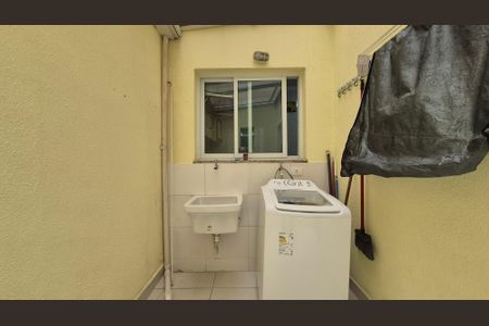 Apartamento à venda com 54m², 2 quartos e 1 vagaArea de serviço