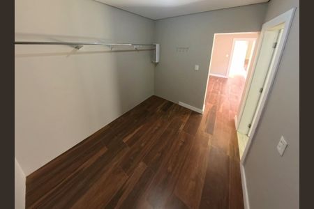 Casa à venda com 247m², 4 quartos e 3 vagasFoto 11