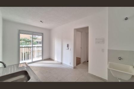 Apartamento para alugar com 35m², 2 quartos e sem vaga Apartamento para alugar com 35m², 2 quartos e sem vagaSala/Cozinha/Área de serviço