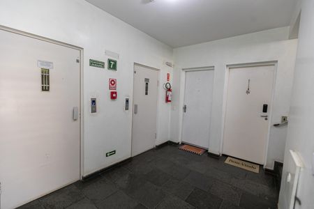 Apartamento à venda com 132m², 3 quartos e 1 vagaHall de Elevadores