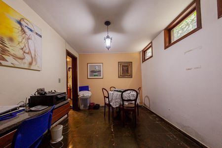 Casa à venda com 6 quartos, 1500m² em Itaipu, Niterói