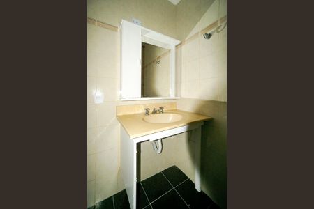 Apartamento à venda com 81m², 3 quartos e 1 vaga Apartamento à venda com 81m², 3 quartos e 1 vagaBanheiro