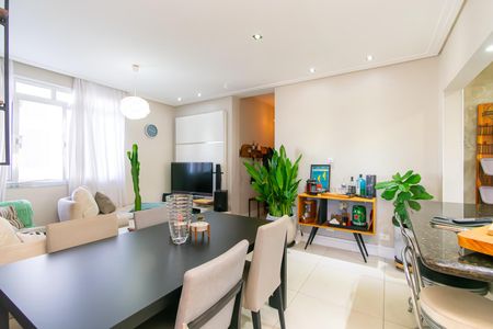 Apartamento à venda com 85m², 2 quartos e 1 vagaSala