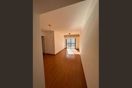 Apartamento para alugar com 76m², 3 quartos e 1 vaga Apartamento para alugar com 76m², 3 quartos e 1 vagaFoto 06