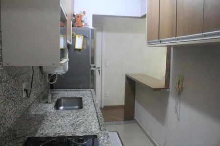Apartamento à venda com 65m², 2 quartos e 2 vagasCozinha