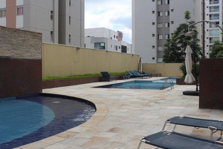 Apartamento à venda com 65m², 2 quartos e 2 vagasÁrea comum - Piscina