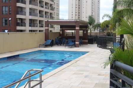 Apartamento à venda com 65m², 2 quartos e 2 vagasÁrea comum - Piscina