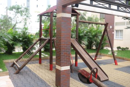 Apartamento à venda com 65m², 2 quartos e 2 vagasÁrea comum - Playground