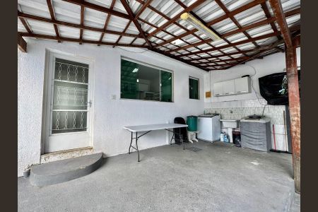 Casa à venda com 261m², 8 quartos e 5 vagas