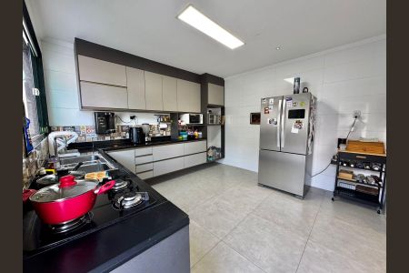 Casa à venda com 8 quartos, 261m² em Jardim Sulacap, Rio de Janeiro