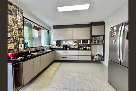 Casa à venda com 8 quartos, 261m² em Jardim Sulacap, Rio de Janeiro