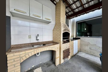 Casa à venda com 8 quartos, 261m² em Jardim Sulacap, Rio de Janeiro