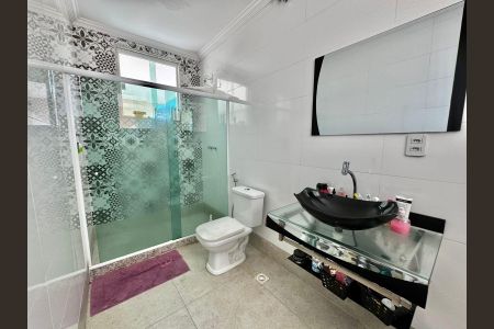 Casa à venda com 8 quartos, 261m² em Jardim Sulacap, Rio de Janeiro