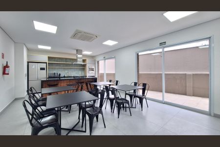 Apartamento para alugar com 68m², 2 quartos e 2 vagas Apartamento para alugar com 68m², 2 quartos e 2 vagasÁrea comum - Salão de festas