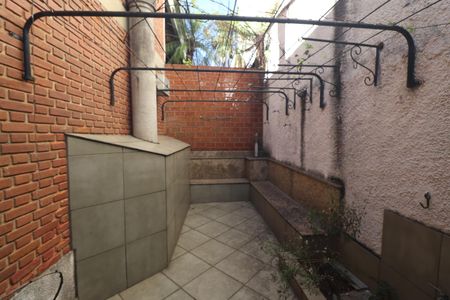 Casa à venda com 284m², 4 quartos e 4 vagasQuintal