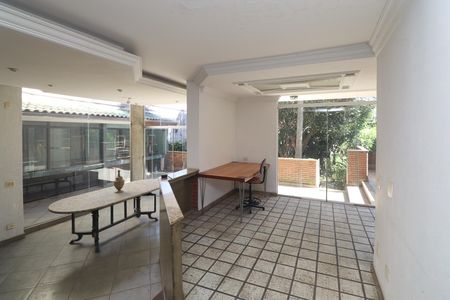 Casa à venda com 284m², 4 quartos e 4 vagasSala 3