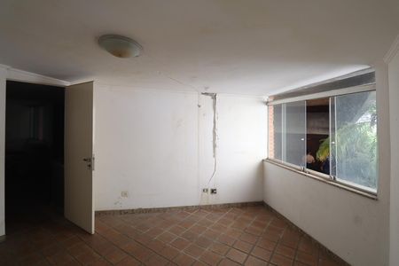 Casa à venda com 284m², 4 quartos e 4 vagasQuarto 2