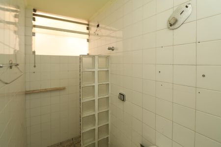 Casa à venda com 284m², 4 quartos e 4 vagasBanheiro 5 