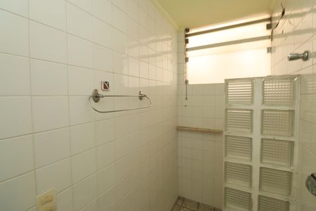 Casa à venda com 284m², 4 quartos e 4 vagasBanheiro 5 