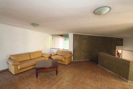 Casa à venda com 284m², 4 quartos e 4 vagasSala